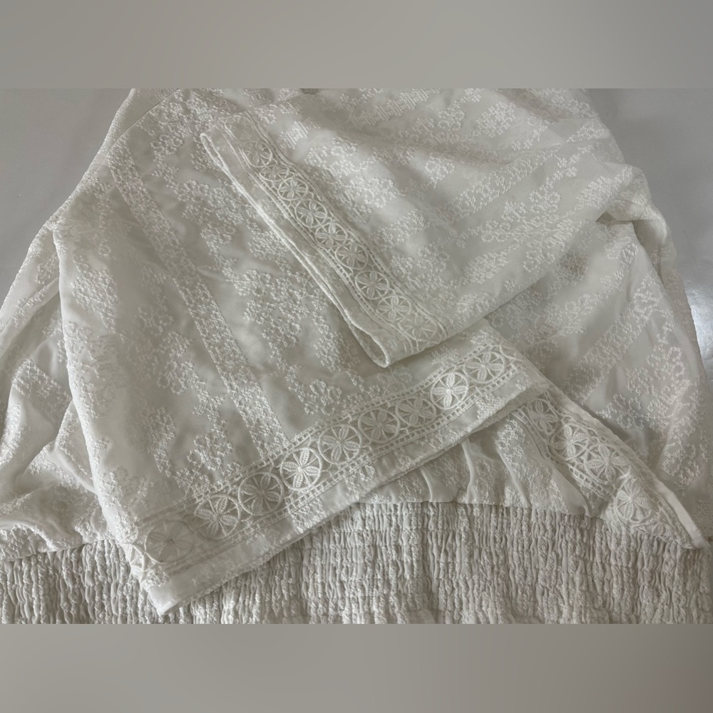 WHBM White Embroidered Kimono Sleeve Smocked Waist Surplice Blouse Size Large - Picture 13 of 15